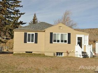 922 14th St, Rawlins, WY 82301