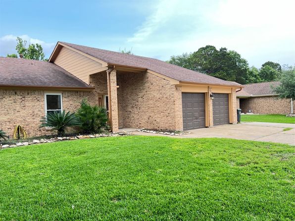 2417 Colleen Dr