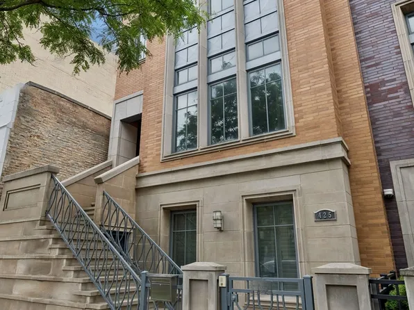 425 W Superior St, Chicago, IL 60654