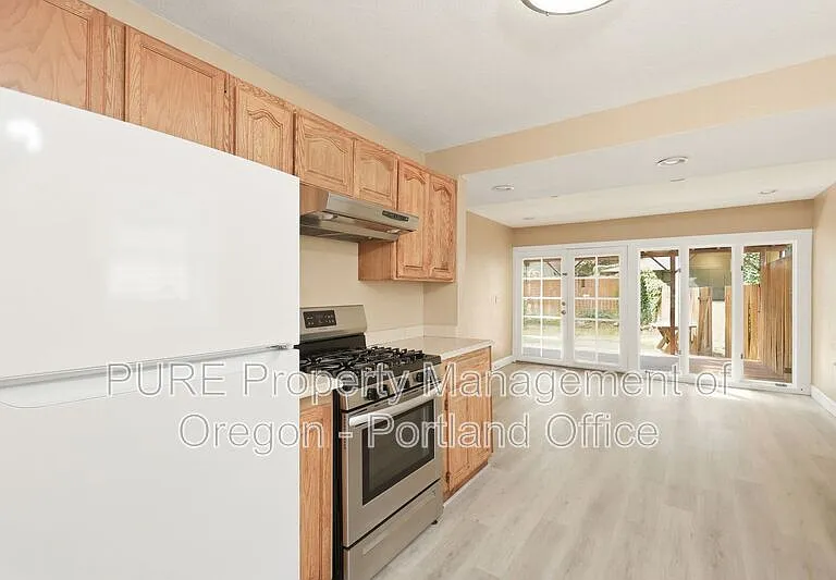6320 NE Simpson St — Photo 7