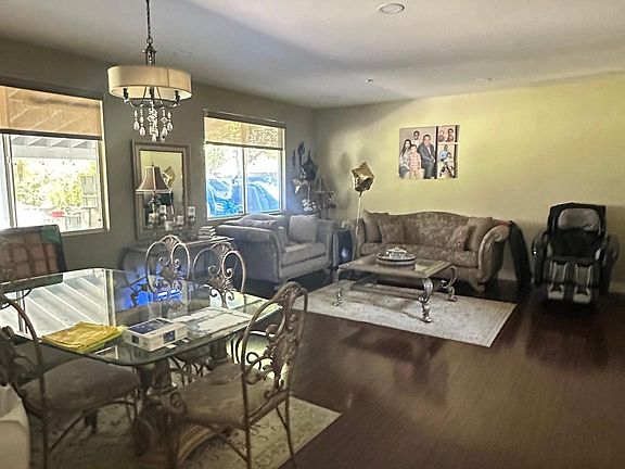 5th image of 10948 Daylilly St