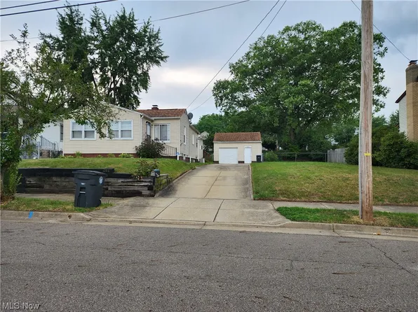 284 Alpha Ave, Akron, OH 44312