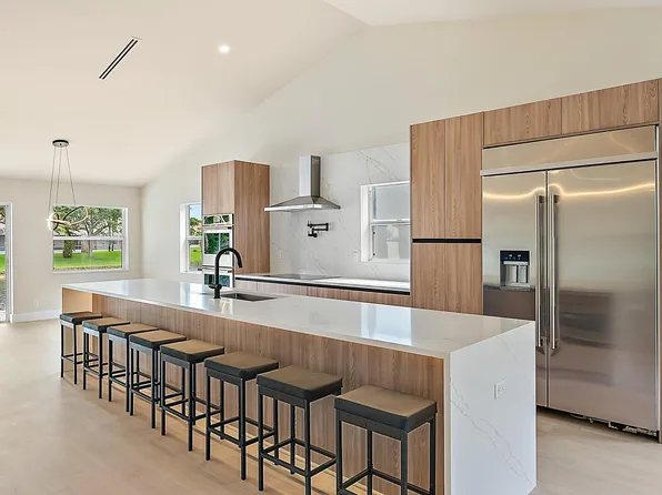 5530 Grande Palm Circle, Delray Beach, FL 33484