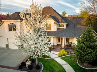 946 E Rivers End Dr, Eagle, ID 83616