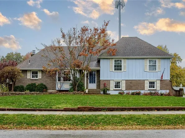 500 S Aspen Dr, Raymore, MO 64083