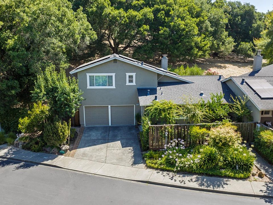 1st image of 2596 Hidden Valley Ln