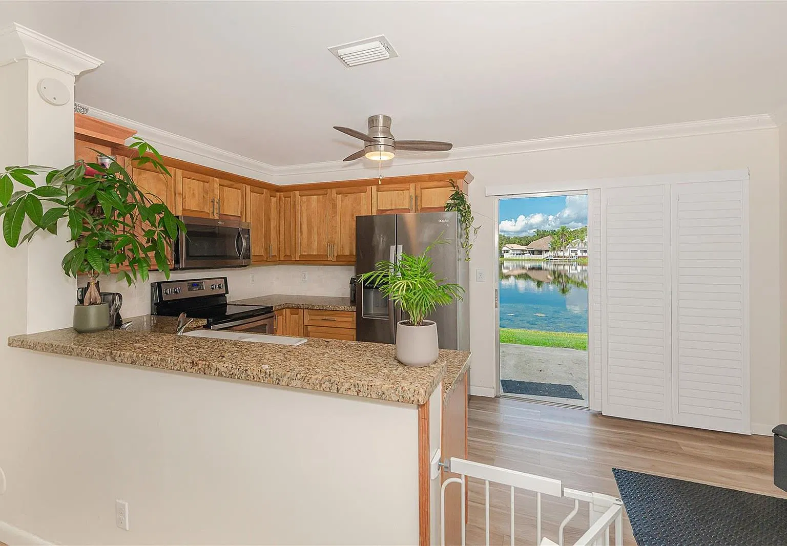 2 bed, 2.5 bath, 1088 sqft, $2,700 — Photo 3
