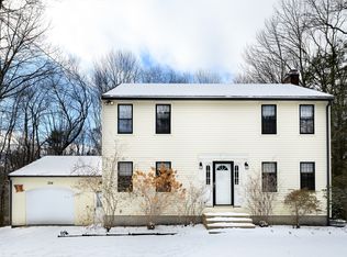 224 Podunk Rd, Sturbridge, MA 01566