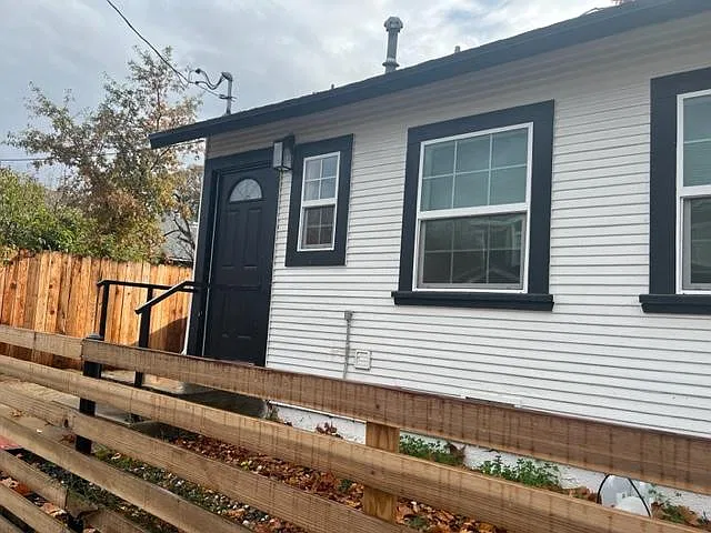 3201 San Jose Way — Photo 4