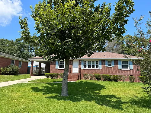 1220 Fort Dr Photo 1