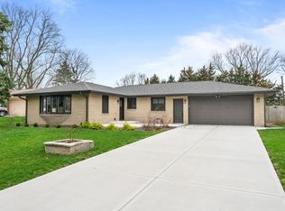 822 Prestwick Pkwy, Rockford, IL 61107
