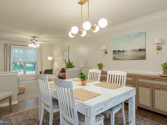 4th image of 522 Springton Way