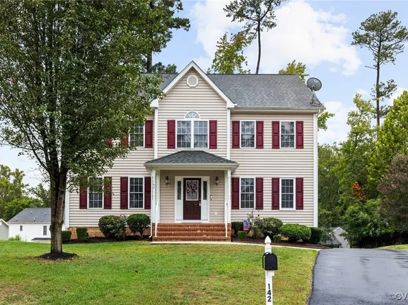 142 Briarcliffe Ct, Colonial Heights, VA 23834