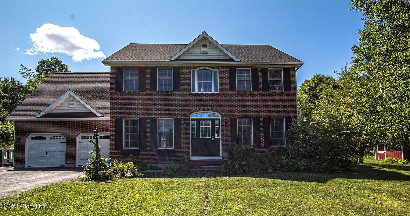 1st image of 15 Victorian Drive