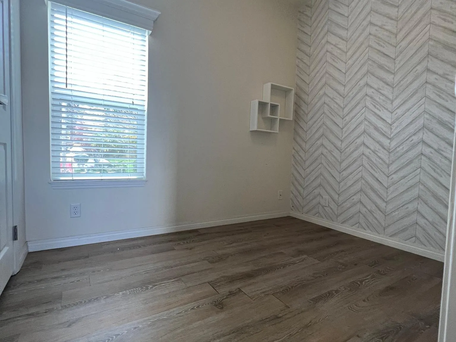 2 bed, 656 sqft, $3,000 — Photo 4