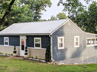 1385 Hartshorn Dr, Hermann, MO 65041