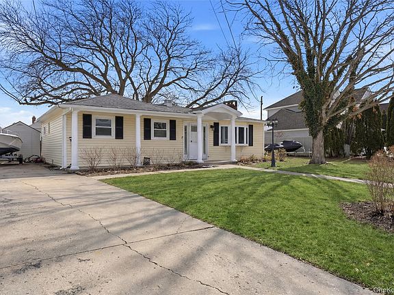 3rd image of 25 Dolphin Road