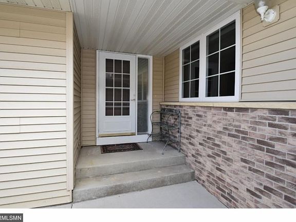 2nd image of 805 White Oak Ct