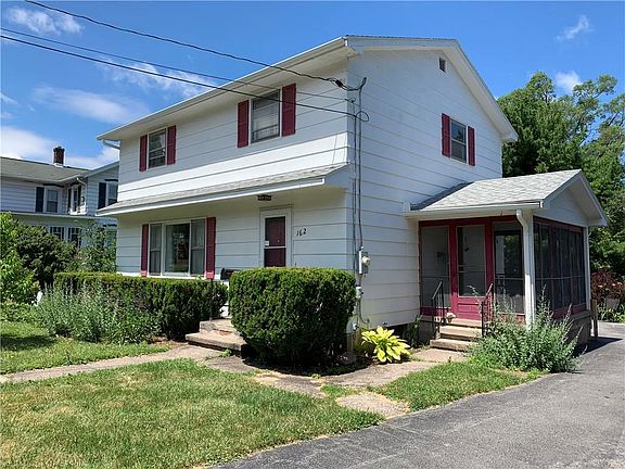 4th image of 162 Holley St