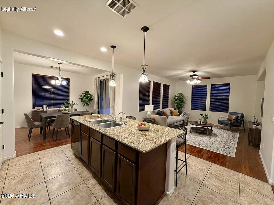 3271 E Carla Vista Dr