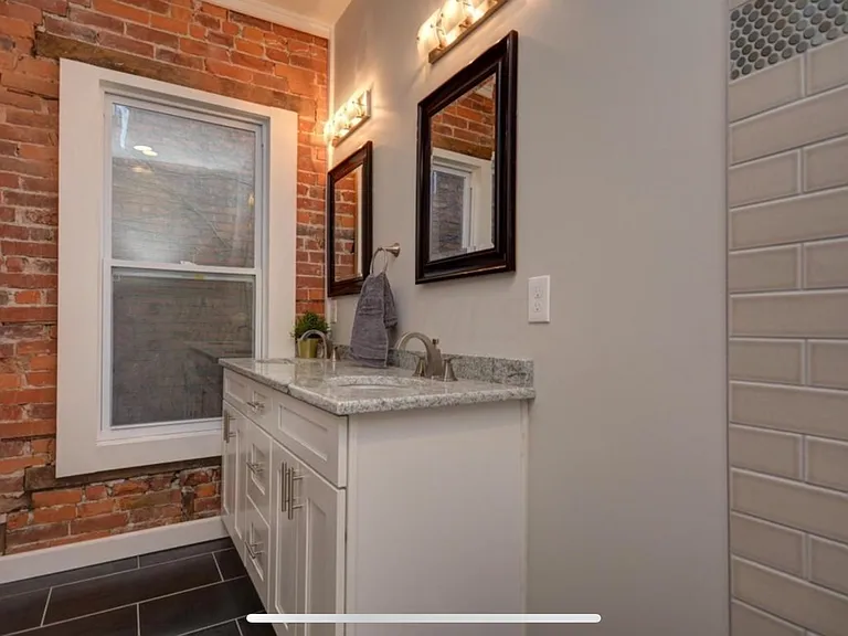 155 Miami Ave — Photo 11