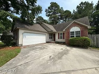 305 Firethorn Ln Photo 1