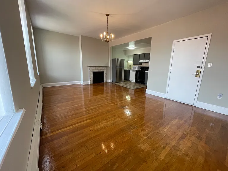 802 Cathedral St #5 — Photo 1