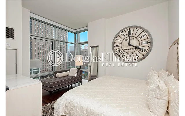 Rented by Douglas Elliman | media 21