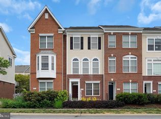 25015 Riding Center Dr, Chantilly, VA 20152