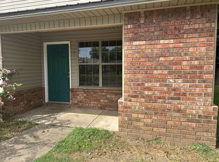 225 E L St, Russellville, AR 72801