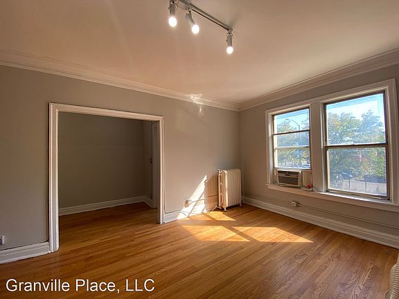 4th image of 1204 W Granville Ave #3764014