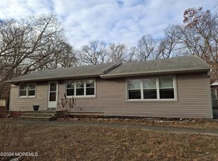 1082 Schencks Mill Line Rd, Toms River, NJ 08753