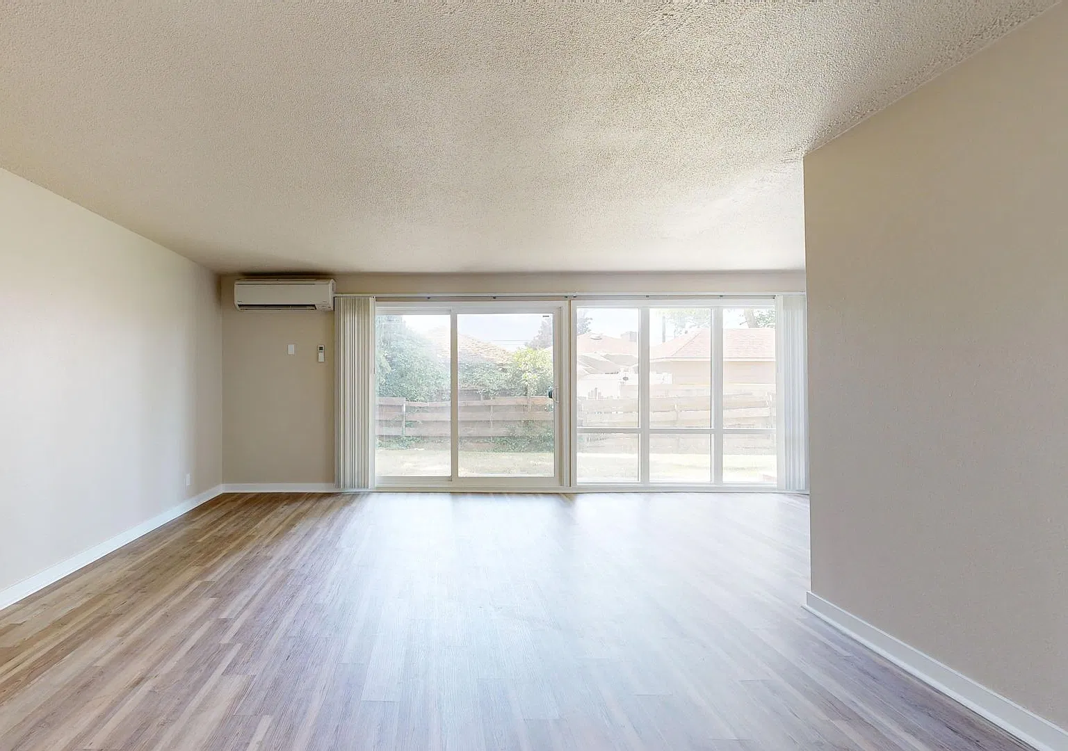 Roosevelt212 — Photo 3