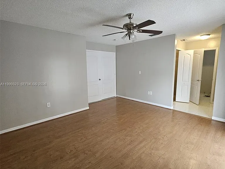 2527 W 76th St #208 — Photo 10