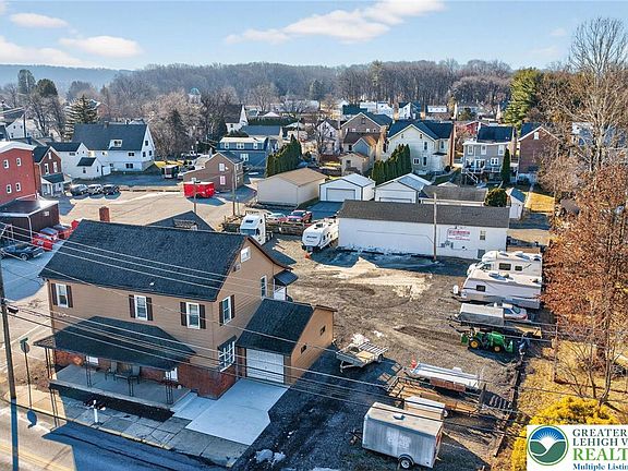 5th image of 22 Front St