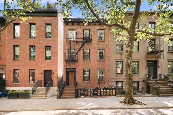 38 Douglass Street 