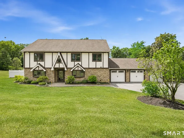 37 Tunnel Road, Newtown, CT 06470