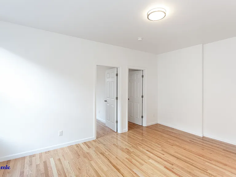 1324 Lexington Ave #6A — Photo 3