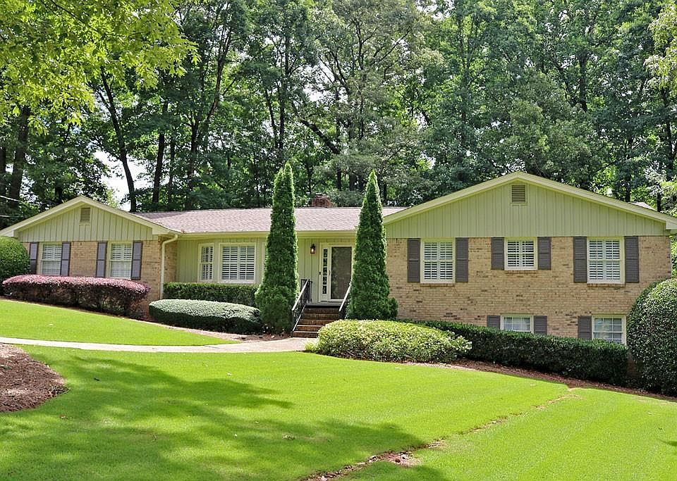 1st image of 4956 Fox Forest Dr