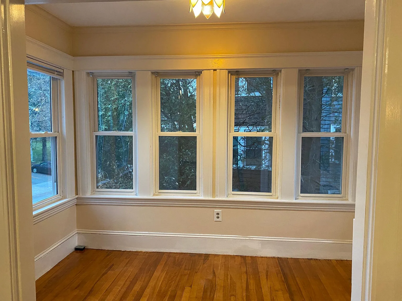 2 bed, 1200 sqft, $2,100 — Photo 4