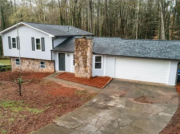 3043 Fireside Dr, Snellville, GA 30078