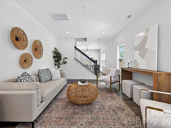 5th image of 2028 Mandarin Blvd