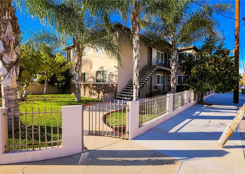 1st image of 13805 Victory Blvd