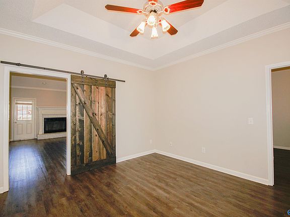 3rd image of 119 Sunnyfield Dr