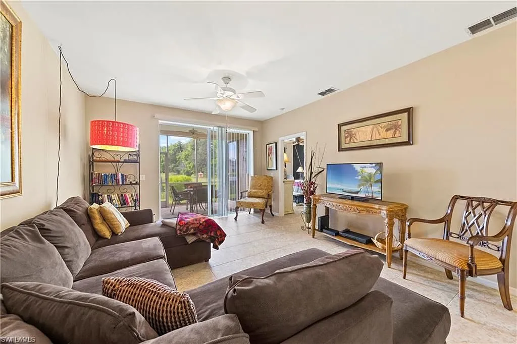 2 bed, 2.0 bath, 1500 sqft, $3,200 — Photo 3