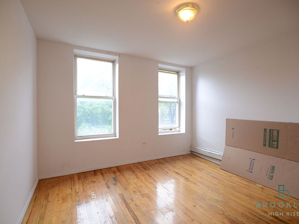 1st image of 143 Maujer St #3B