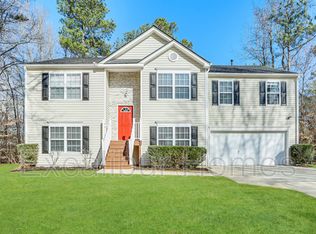 5 Bridgestone Ln, Douglasville, GA 30134
