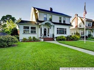 5 Colonial Ct, Staten Island, NY