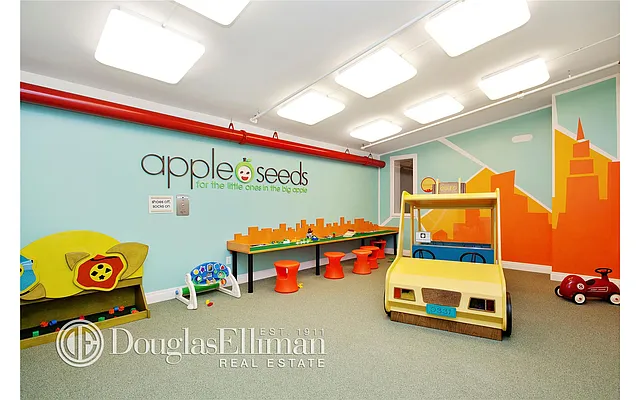 Sold by Douglas Elliman | media 21