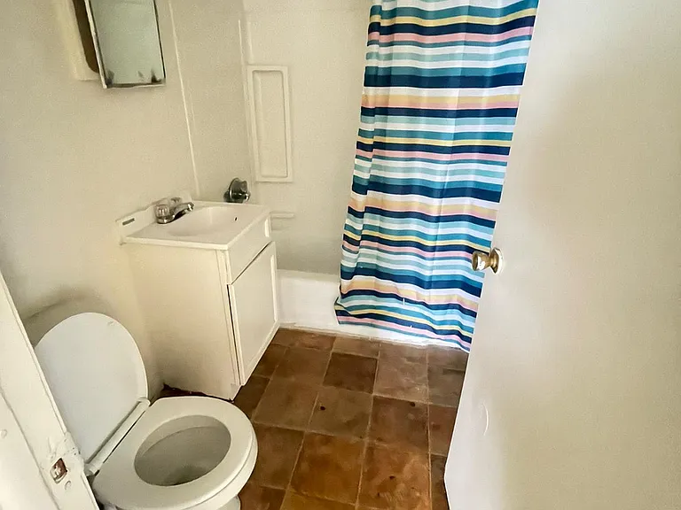 5839 N 84th St #3 — Photo 3